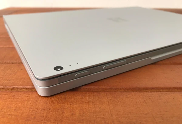 لپ تاپMicrosoft Surface Book 2